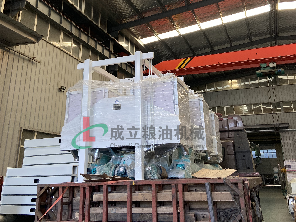 新疆日產(chǎn)30噸玉米加工設(shè)備，廠家發(fā)貨中